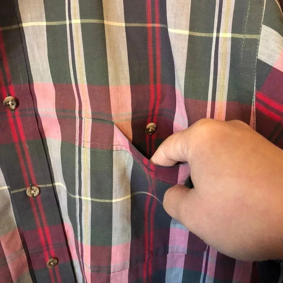 Roundtree & Yorke  Multi color stripe Wrinkle Free Men Dress shirt Size L Pocket - Picture 5 of 5